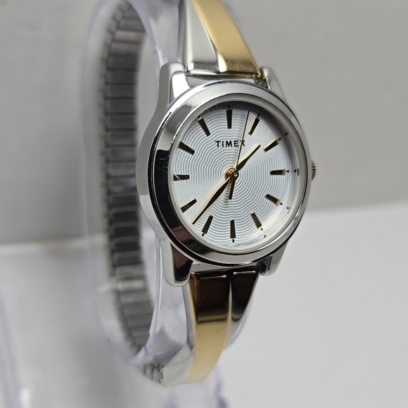 Womens Timex Watch 25mm Gold Silver Tone Round Stretch TW2R98600 New Battery - Picture 3 of 10